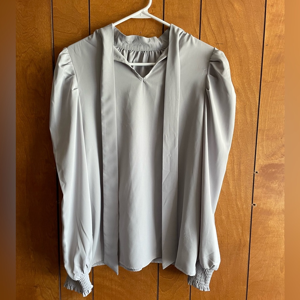 Women's Gray Flowy Long Sleeve Pullover Blouse Shirt Top Size Large